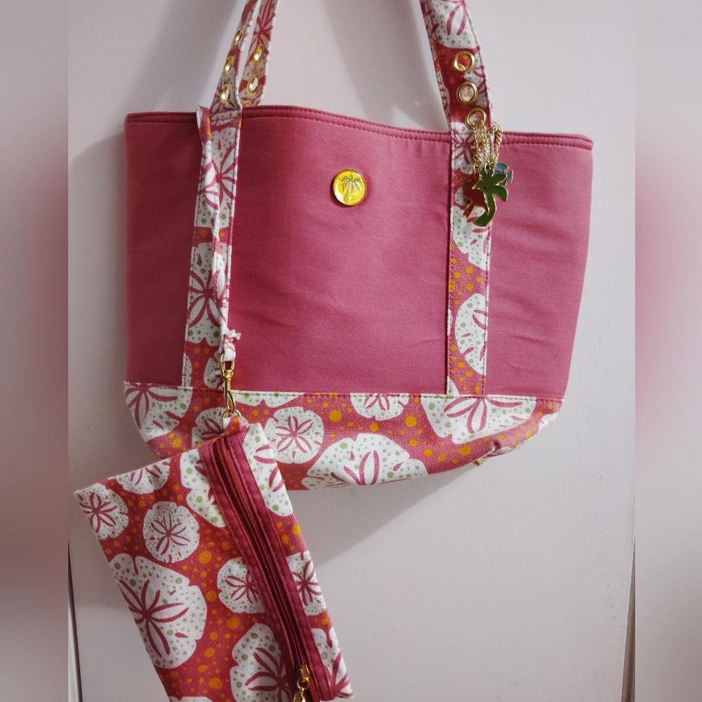 Chic Pink Floral Tote Bag with Pouch